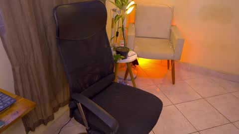 FLORAA online show from 04.06.26