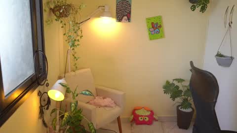 FLORAA online show from 03.02.25