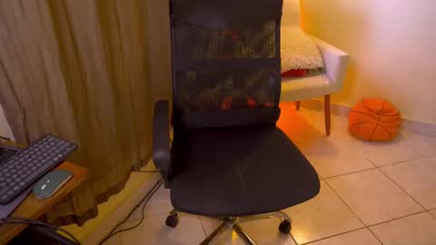 FLORAA online show from 11.11.25