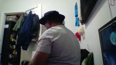 Snapshot of bluevegeta143 chatting on 02.18.26 bluevegeta143 online show from 02.18.26