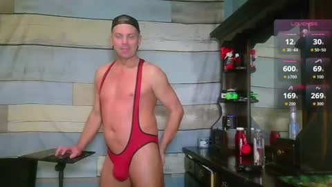 Snapshot of blueyes_hung1 chatting on 07.03.26 Fun Boi online show from 07.03.26