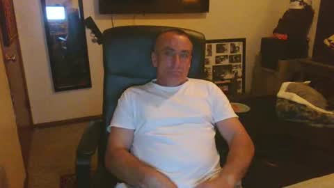 blueyesforyou2nit online show from 10.21.25