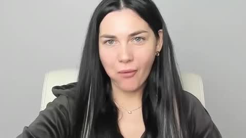 Snapshot of blum_kelly chatting on 10.24.25 Kelly online show from 10.24.25