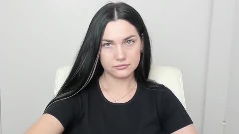 Snapshot of blum_kelly chatting on 10.31.25 Kelly online show from 10.31.25