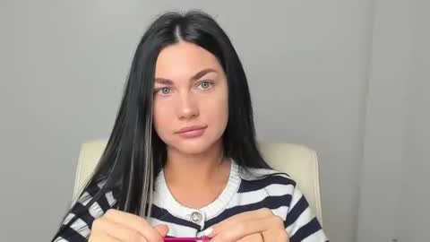 Snapshot of blum_kelly chatting on 11.21.25 Kelly online show from 11.21.25