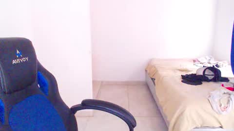  Hey guysI am BrendaWelcome my room online show from 10.22.25