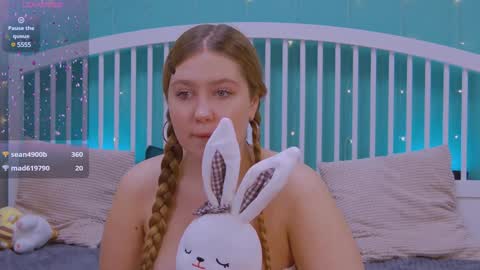 Ellie3 online show from 12.18.24