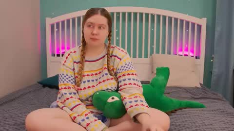 Ellie3 online show from 11.17.25