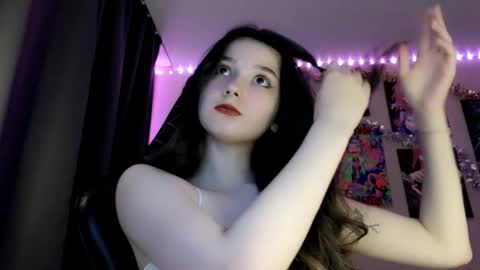 Snapshot of blushed_pussy chatting on 11.19.25 nastya online show from 11.19.25