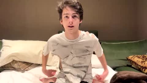 Snapshot of bluskyzz chatting on 02.05.25 BluSky online show from 02.05.25