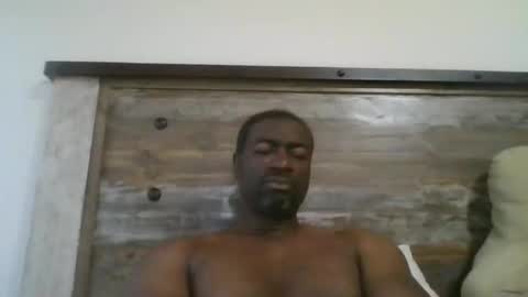 Snapshot of bluuthunder1914 chatting on 11.17.25 bluuthunder1914 online show from 11.17.25