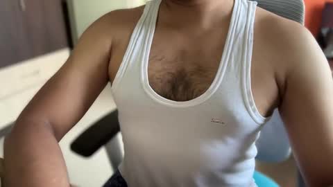 Snapshot of bmporn87 chatting on 11.10.25 Horny Ben online show from 11.10.25