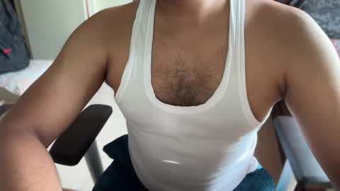 Snapshot of bmporn87 chatting on 11.19.25 Horny Ben online show from 11.19.25