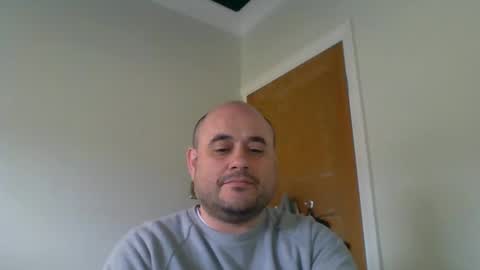 Snapshot of bobabator chatting on 02.14.25 bobabator online show from 02.14.25