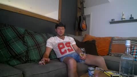 Snapshot of bobbyandsadie chatting on 10.31.25 Bobby and Sadie online show from 10.31.25