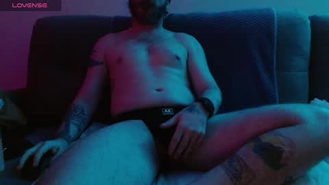 Snapshot of bobbyenglish69 chatting on 09.30.25 Bobby English online show from 09.30.25