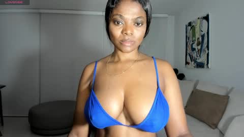 Snapshot of body_desire chatting on 04.12.26 danna online show from 04.12.26