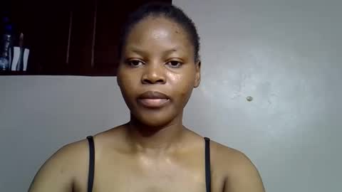 Snapshot of body_desire1 chatting on 12.22.25 body_desire1 online show from 12.22.25