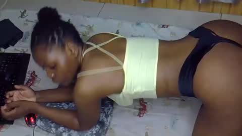 Snapshot of body_desire1 chatting on 02.22.26 body_desire1 online show from 02.22.26