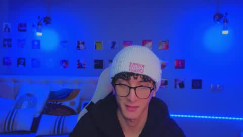 Snapshot of boicute chatting on 02.18.25 ALEXPVT IS OPEN online show from 02.18.25