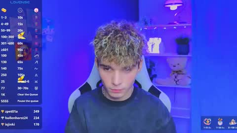 Snapshot of boicute chatting on 02.28.25 ALEXPVT IS OPEN online show from 02.28.25