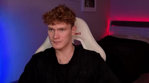 Snapshot of boicute chatting on 10.09.25 ALEXPVT IS OPEN online show from 10.09.25