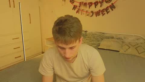 Snapshot of boicute chatting on 10.29.25 ALEXPVT IS OPEN online show from 10.29.25