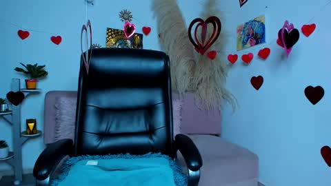  Salma Independent Model online show from 02.15.25