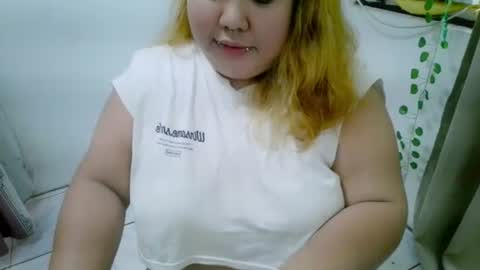 Snapshot of bombastic_darla chatting on 09.28.25 bombastic_darla online show from 09.28.25