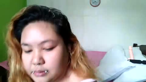 Snapshot of bombastic_darla chatting on 11.04.25 bombastic_darla online show from 11.04.25