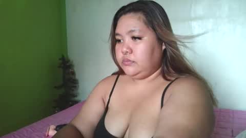 Snapshot of bombastic_darla chatting on 12.15.25 bombastic_darla online show from 12.15.25