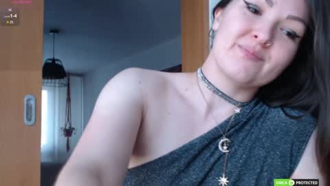 Snapshot of bon_appetits69 chatting on 12.10.24 Luthien online show from 12.10.24