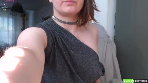 Snapshot of bon_appetits69 chatting on 12.27.24 Luthien online show from 12.27.24