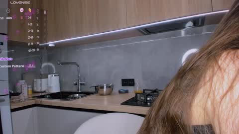 Snapshot of bondgirl4fun chatting on 12.08.24 Olly online show from 12.08.24