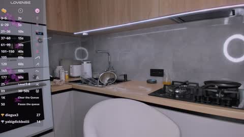 Snapshot of bondgirl4fun chatting on 12.08.24 Olly online show from 12.08.24