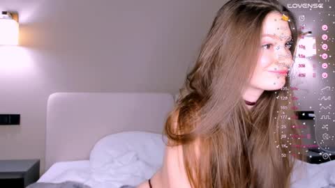 Snapshot of bondgirl4fun chatting on 02.06.25 Olly online show from 02.06.25