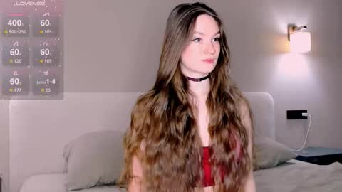 Snapshot of bondgirl4fun chatting on 09.15.25 Olly online show from 09.15.25