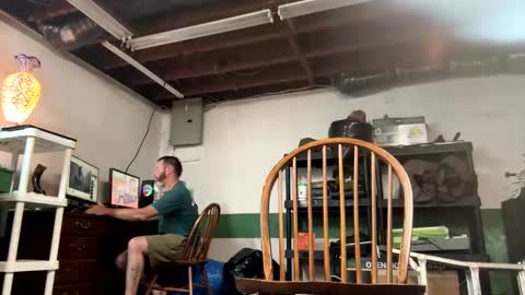 Snapshot of bongripingclitlicker chatting on 09.30.25 bongripingclitlicker online show from 09.30.25