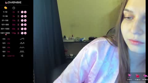 Snapshot of boni_nell__ chatting on 12.10.24 Nell online show from 12.10.24