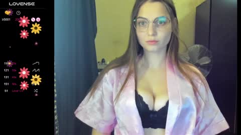 Snapshot of boni_nell__ chatting on 12.27.24 Nell online show from 12.27.24