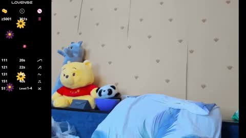 Snapshot of boni_nell__ chatting on 12.15.25 Nell online show from 12.15.25