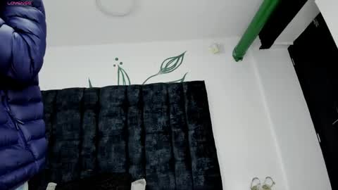 BONIE WILLS online show from 05.06.26