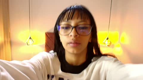 BONIE WILLS online show from 05.08.26