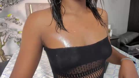 Snapshot of boniebluee chatting on 11.17.25 boniebluee online show from 11.17.25