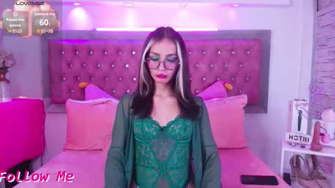 i AM Bonnie  online show from 12.14.25