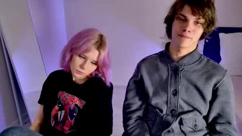 Snapshot of bonnie_and_c1yde chatting on 11.12.25 Jessy Mark online show from 11.12.25