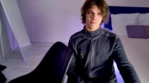 Snapshot of bonnie_and_c1yde chatting on 11.15.25 Jessy Mark online show from 11.15.25