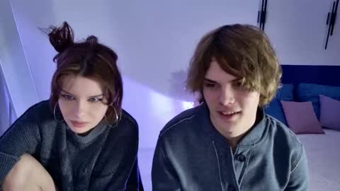 Snapshot of bonnie_and_c1yde chatting on 12.15.25 Jessy Mark online show from 12.15.25