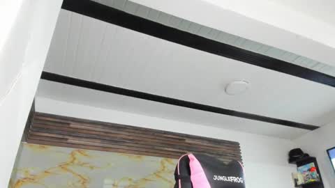 Snapshot of bonnie_bu chatting on 11.18.25 becky online show from 11.18.25