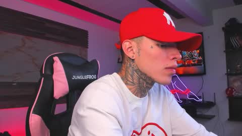 Snapshot of bonnie_bu chatting on 11.24.25 becky online show from 11.24.25